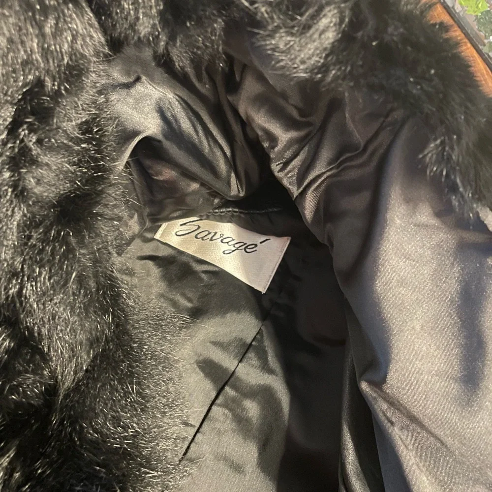 Cropped Black Leather Bomber Jacket w/ FULL Removable Fur Lining – Made in Korea - Picture 6 of 11
